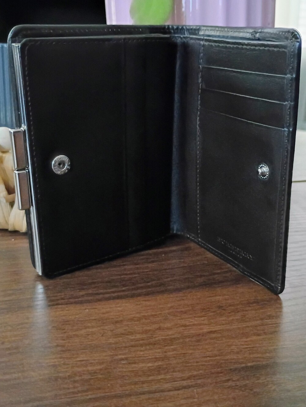 BURBERRY!! AUTHENTIC VINTAGE NOVA CHECK KISSLOCK BIFOLD WALLET 🤎 - Picture 7 of 10